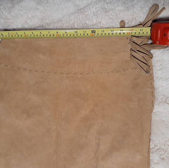 Scully skirt women's size large. Tan color. - Picture 5 of 5